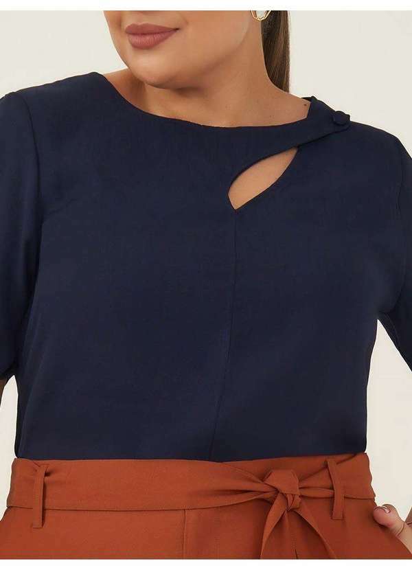 Principessa - Blusa Manga Curta com Gota e Botão Plus Size Marinho Antonela 2