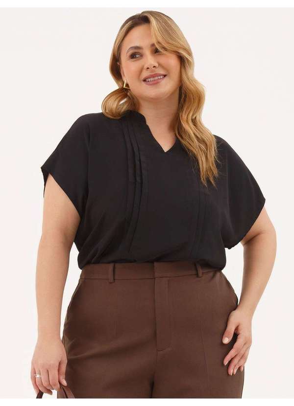 Principessa - Blusa Manga Curta Decote V em Crepe Plus Size Preto Nadira