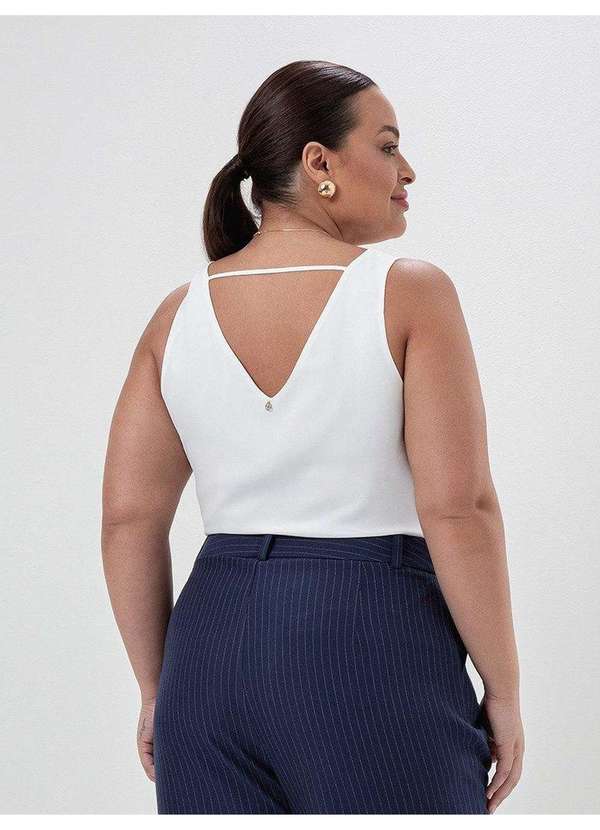Principessa - Regata com Decote V Plus Size Off White Bernadina 8