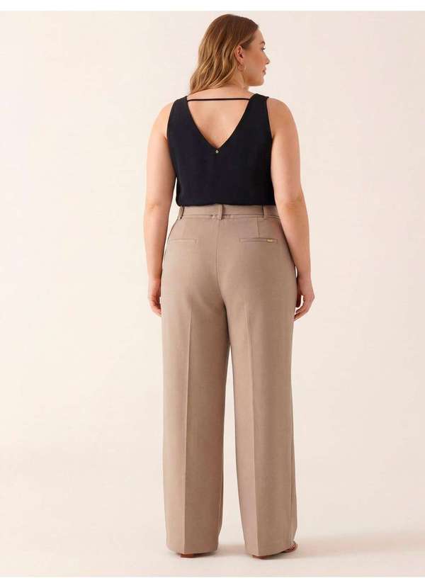 Principessa - Regata Decote V Preta Plus Size Caelia 3