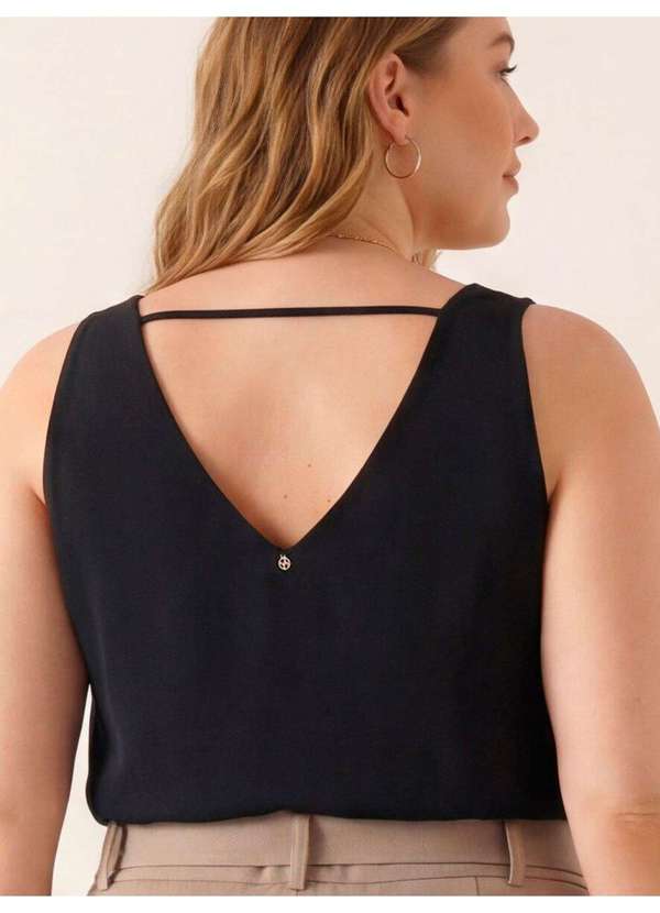 Principessa - Regata Decote V Preta Plus Size Caelia 5