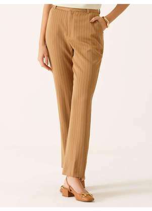 Principessa - Calça Alfaiataria Reta Regular em Viscose Listrada Camel Tatiele - PRINCIPESSA