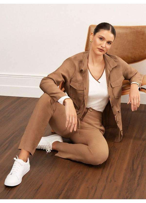 Calça Reta Regular de Alfaiataria Mocha Mousse Duda - Principessa