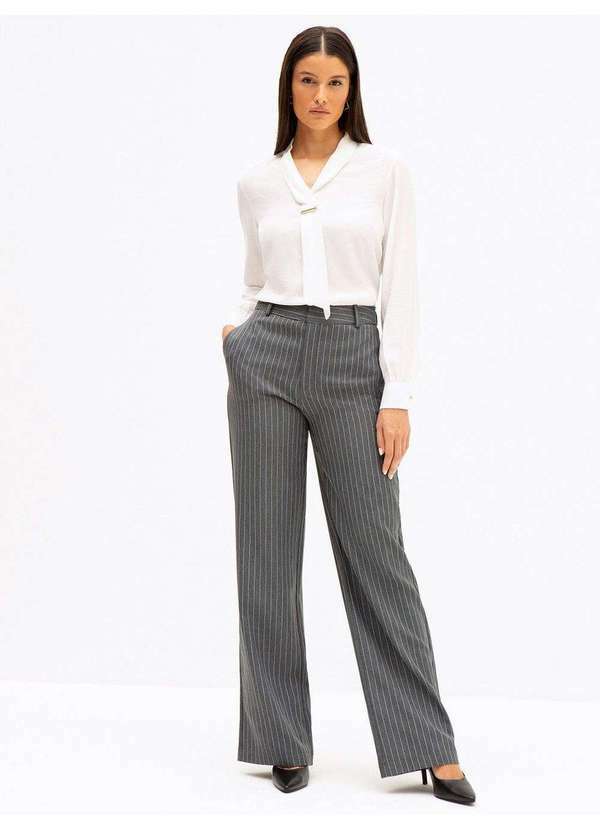 Principessa - Calça Wide Leg em Alfaiataria Risca de Giz Eulália