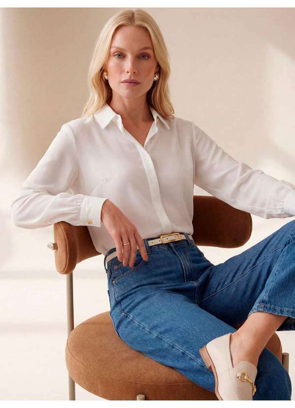 Principessa - Camisa com Botão Dourado em Crepe Off White Helena