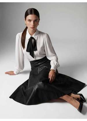 Principessa - Camisa de Crepe com Gola Laço Off White Lisette - PRINCIPESSA