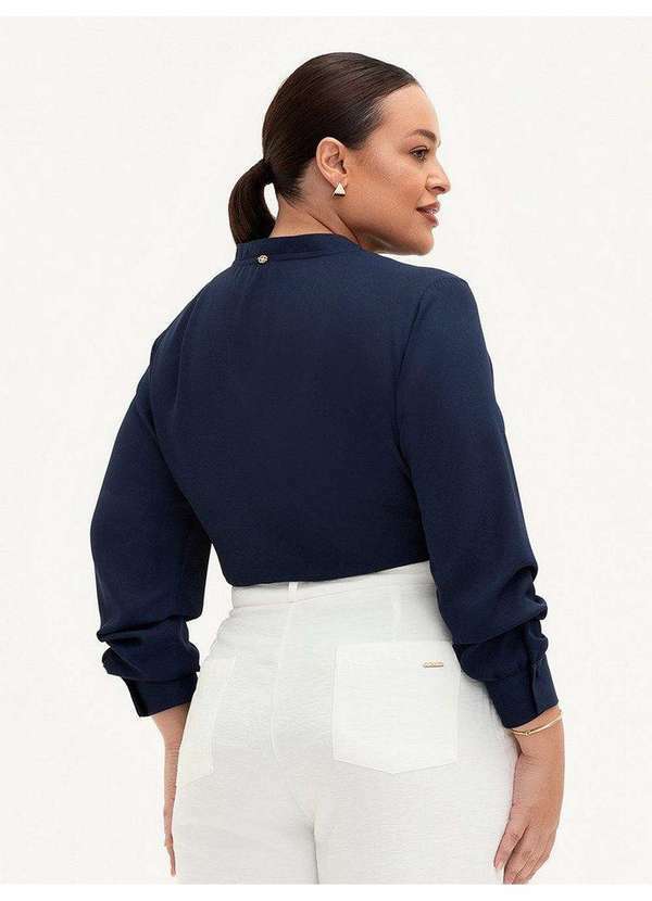 Principessa - Camisa de Crepe com Pregas Frontais Plus Size Marinho Geisiane 4