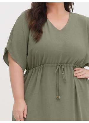 Principessa - Kaftan Maxi Longuete em Crepe Plus Size Verde Oliva Jasmina - PRINCIPESSA