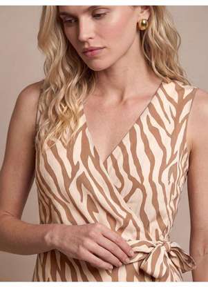 Principessa - Vestido Longuete Transpassado Estampa Savana Isadelle - PRINCIPESSA