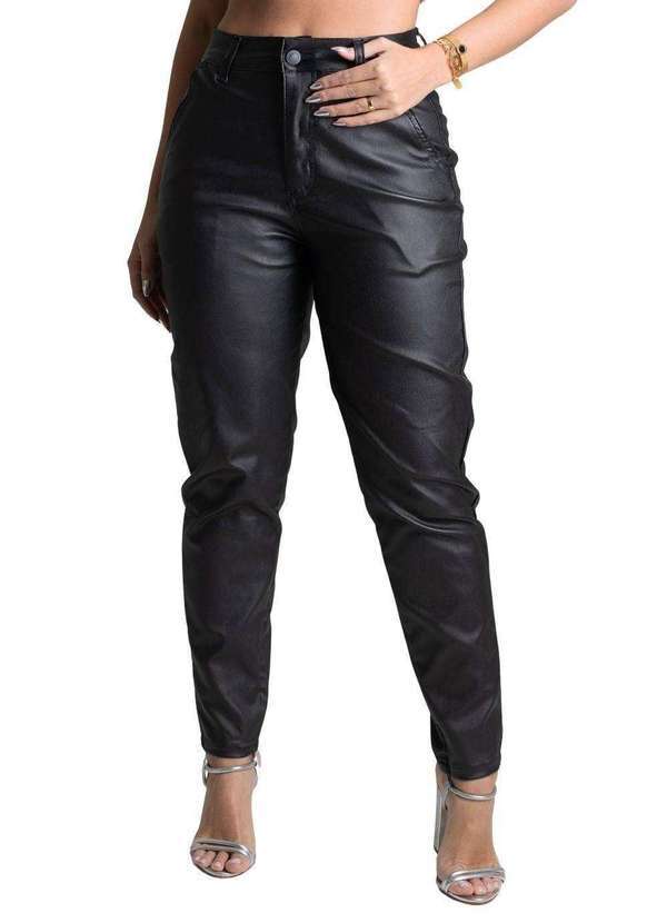 Sawary - Calça Resinada Sawary Mom Preto