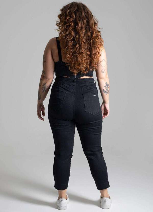 Sawary - Calça Sarja Sawary Plus Size Preto 4