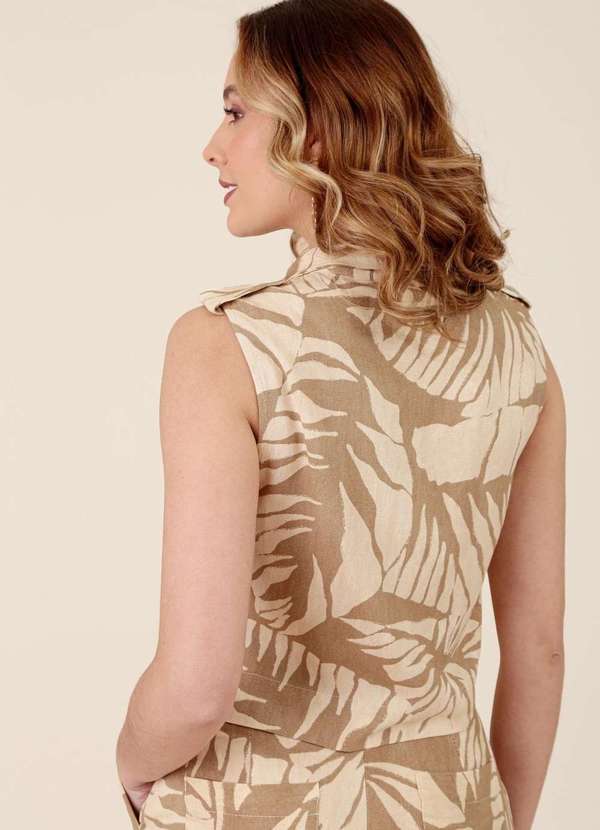 Pop Me - Blusa Colete em Linho com Bolso Folhagem Neutra Marrom 2