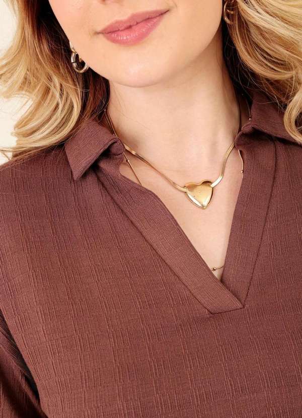 Pop Me - Blusa em Malha Texturizada Gola Polo Marrom 3