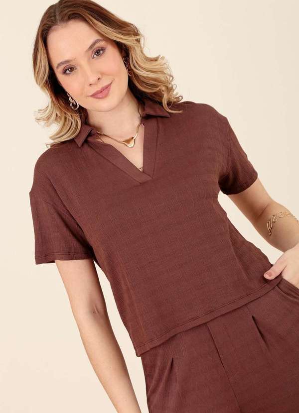 Pop Me - Blusa em Malha Texturizada Gola Polo Marrom 4
