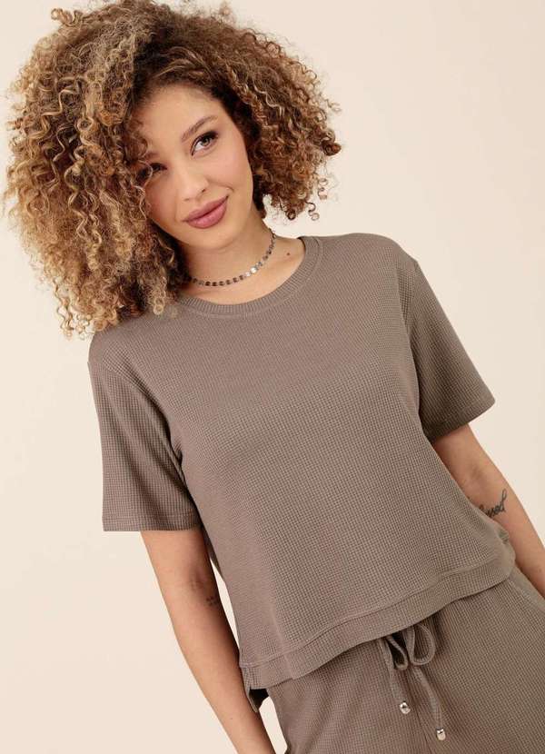 Pop Me - Blusa em Malha Texturizada Manga Curta Abertura Lateral Verde