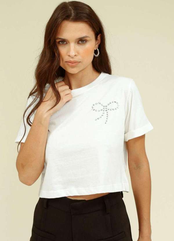 Pop Me - Blusa  em Meia Malha Manga Curta com Aplique Laco Branco