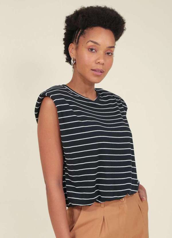 Pop Me - Blusa Malha Manga Muscle Tee Listrada com Ombreira Preto