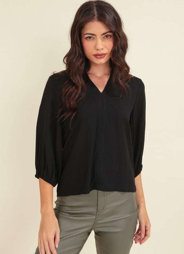 Pop Me - Blusa Viscolinho Manga  7/8 Decote V Preto