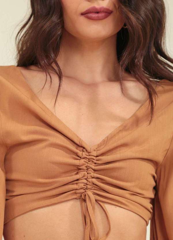 Pop Me - Cropped Viscolinho Manga Longa Puxador Frente Bege 4