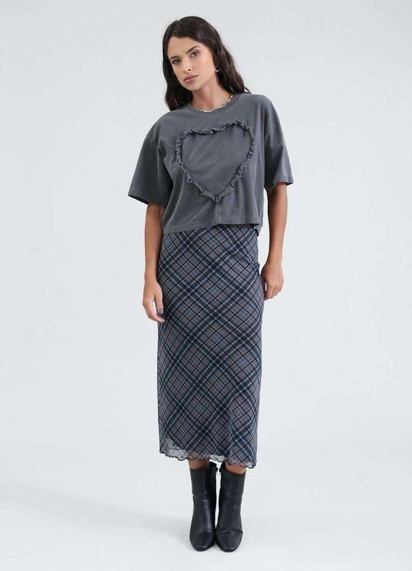 Pop Me - T-Shirt em Meia Malha Estonada com Coracao Babado Cinza 7