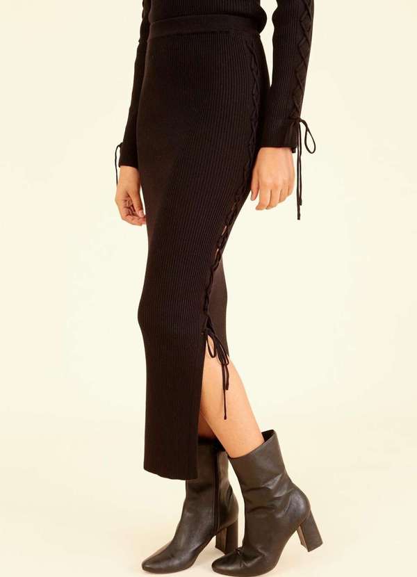 Pop Me - Saia Midi em Trico com Trancado Lateral Preto 6