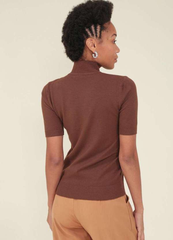 Pop Me - Blusa Tricot Manga Curta Gola Alta Marrom 2