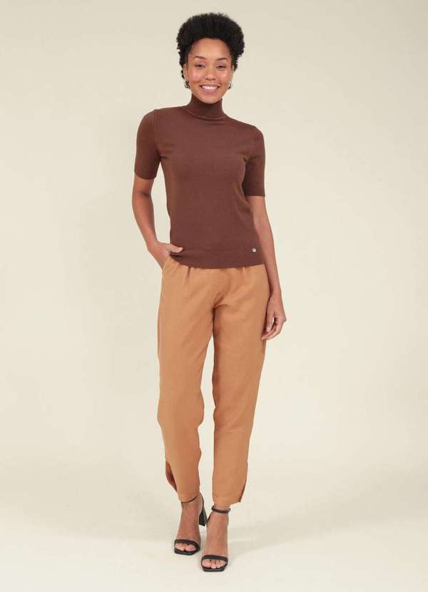 Pop Me - Blusa Tricot Manga Curta Gola Alta Marrom 4