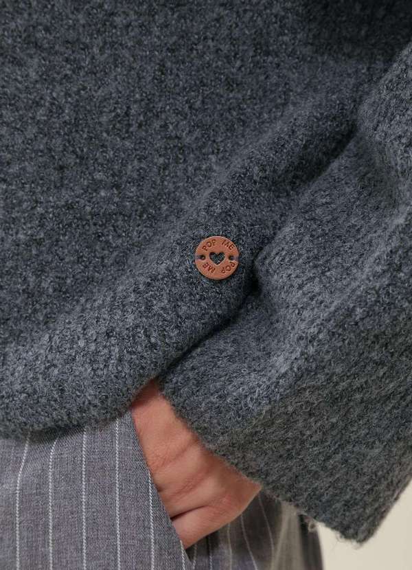 Pop Me - Blusa Tricot Oversized Manga Longa Ampla e Gola Alta Cinza 4