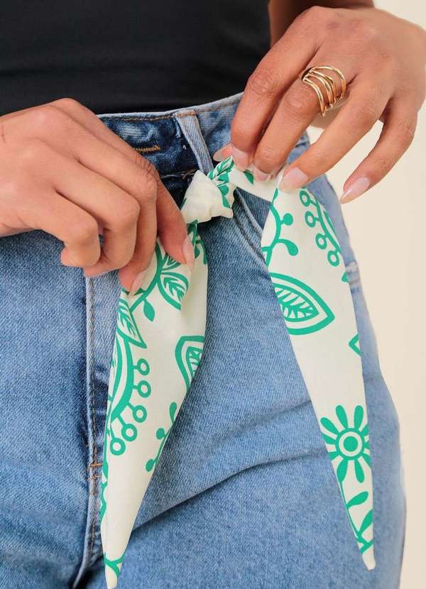 Pop Me - Short Jeans com Lenco Azul 4