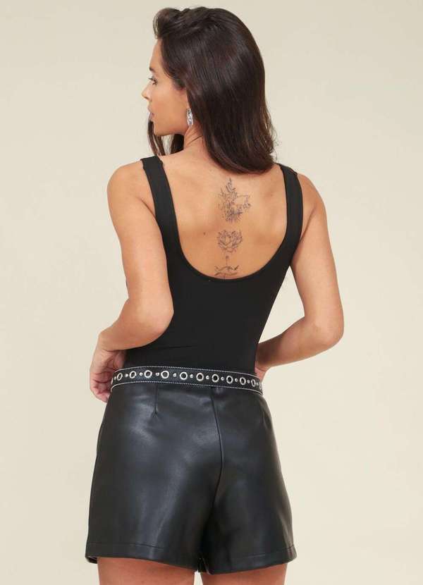 Pop Me - Short Saia em Pu Recorte Frontal Preto 3