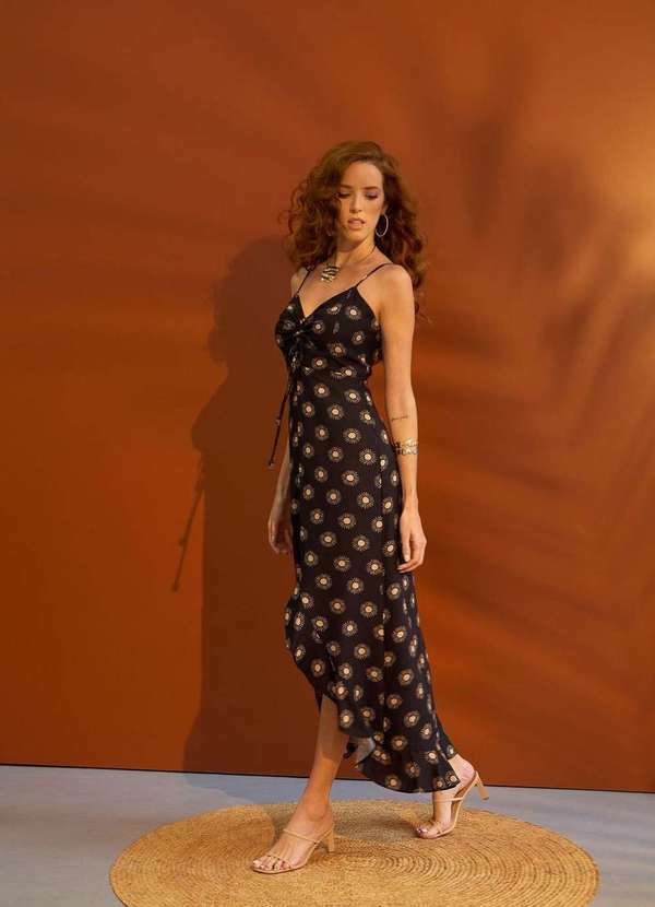 Pop Me - Vestido Midi Alca com Babado Viscose Estampada Magia do Sol Preto