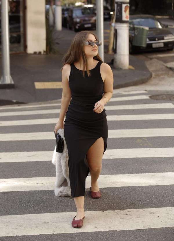 Pop Me - Vestido Midi Bengaline Recorte e Franzido Preto 7