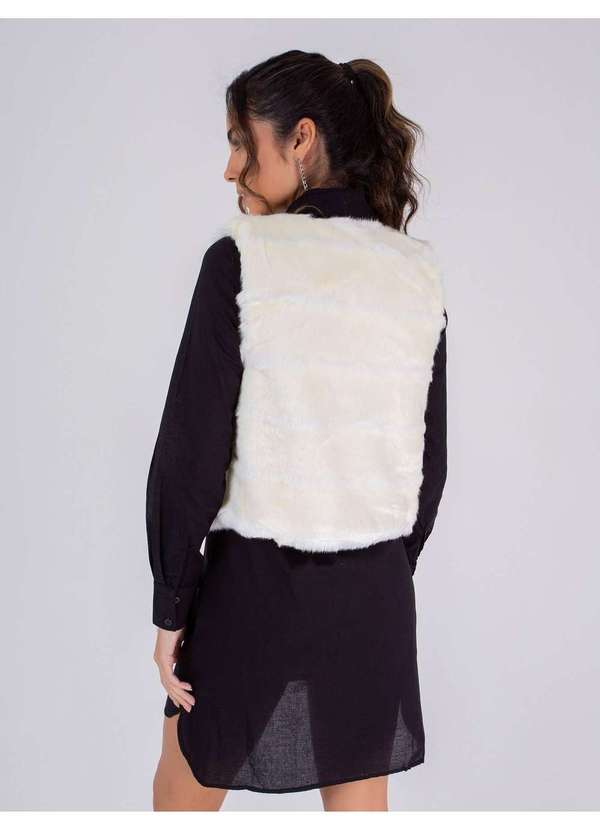 Susie Modas - Colete Pelúcia Textura Feminino Branco 2