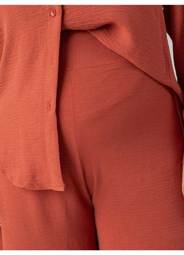 Susie Modas - Calça Pantalona Crepe Heavy Flow Feminino Marrom 3