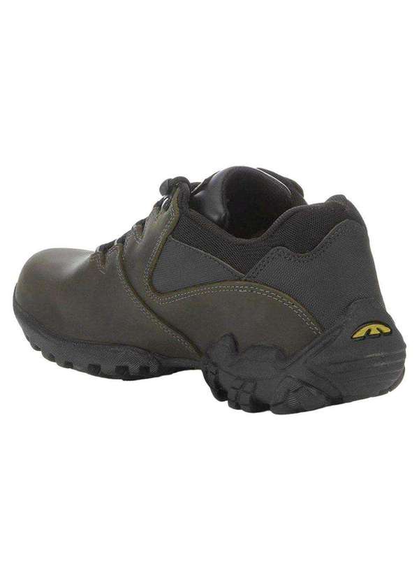 Bull Terrier Kit Tênis Bull Terrier Bruce Low Masculino e par de Meia  Verde