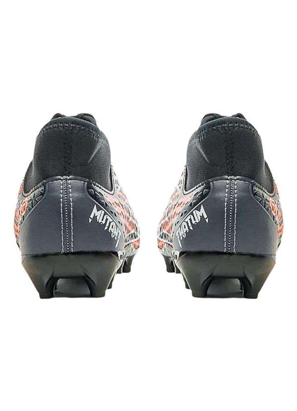 Umbro - Chuteira Campo Umbro Mutant Infantil Preto 4