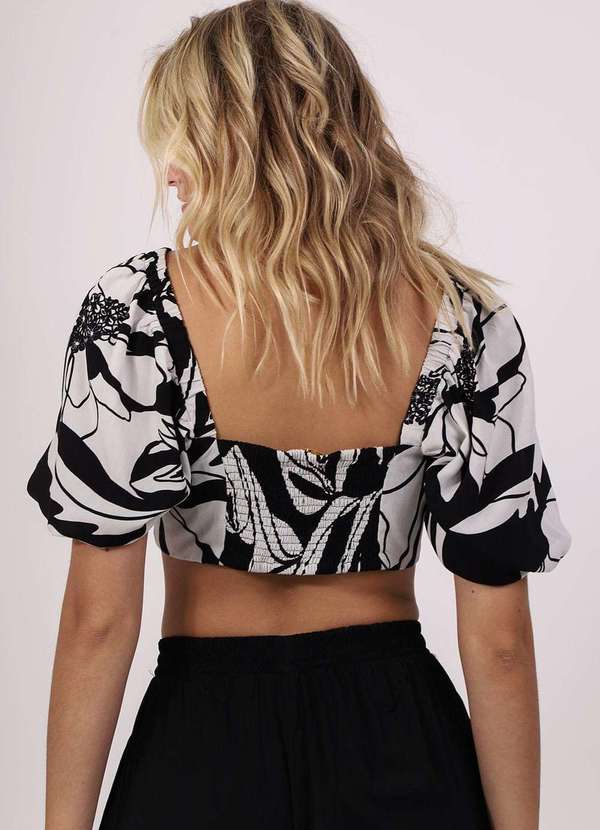 Pequia - Blusa Viscose Cropped Flor em Sombra Pequia Branco 2