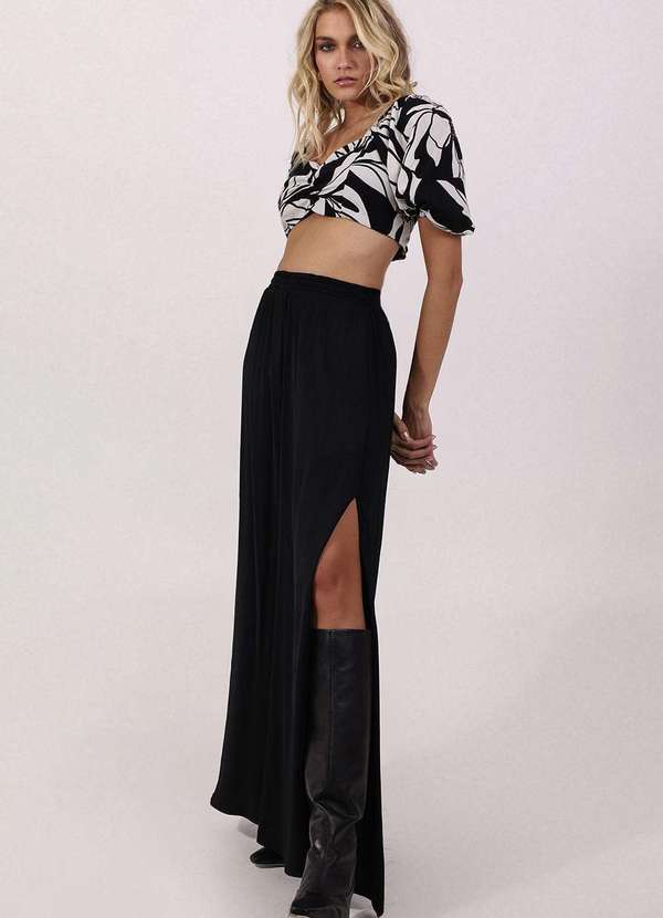 Pequia - Blusa Viscose Cropped Flor em Sombra Pequia Branco 5