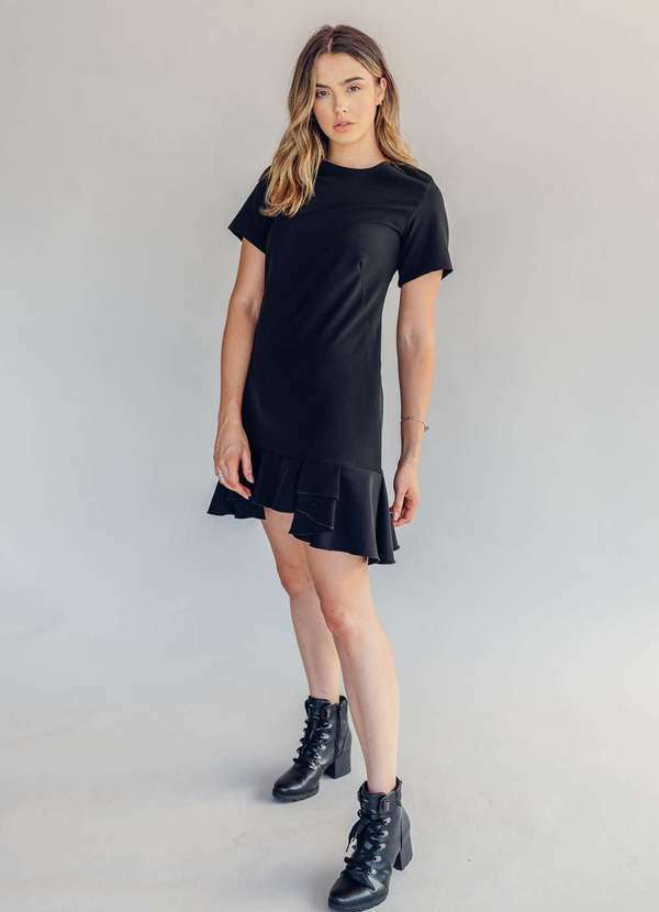 Conigli Design - Vestido Curto Babado Manga Curta Liso Preto 2