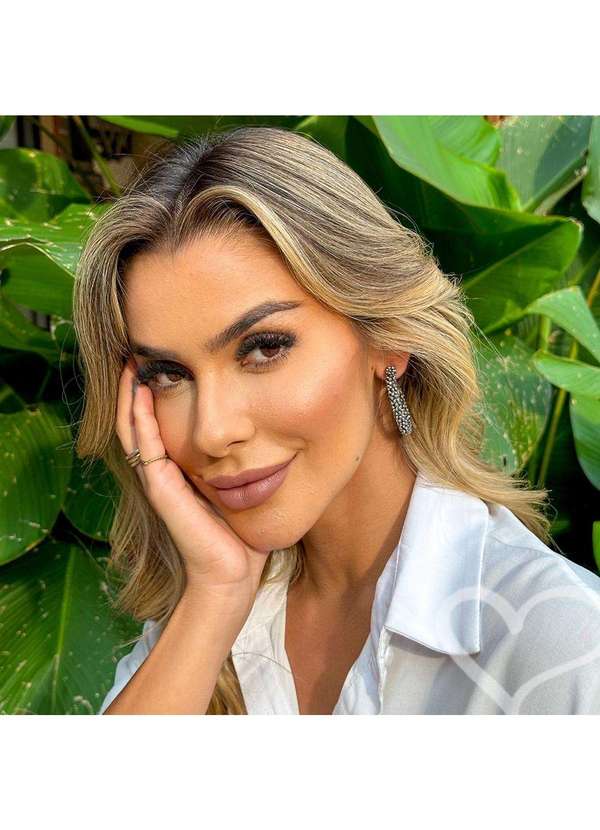 Piuka - Brinco de Argola Lila Cristais Grafite Dourado 3