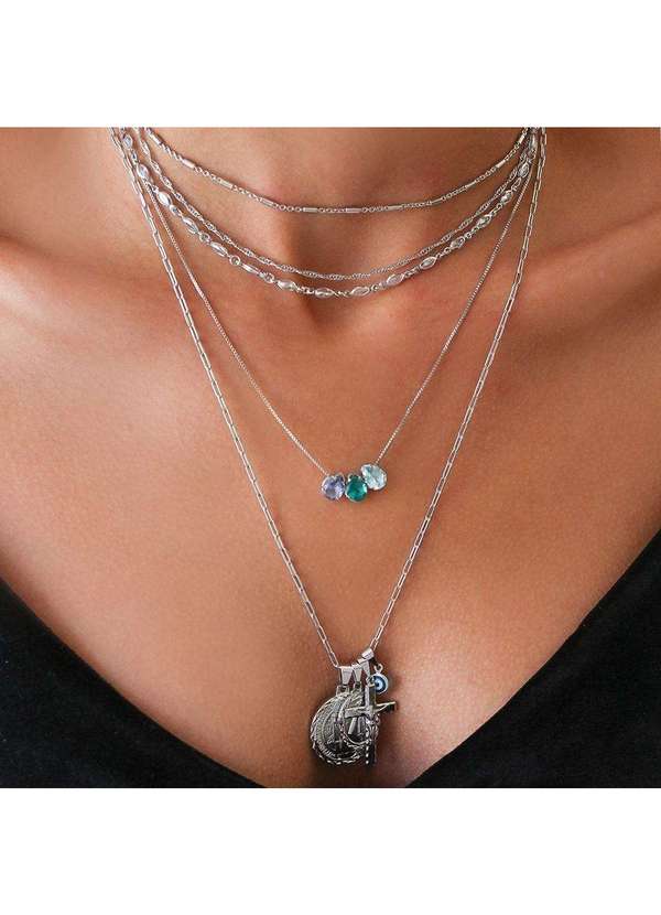 Piuka - Colar Longo Medalha Amuletos Folheado em Rodio Branco Transparente 3