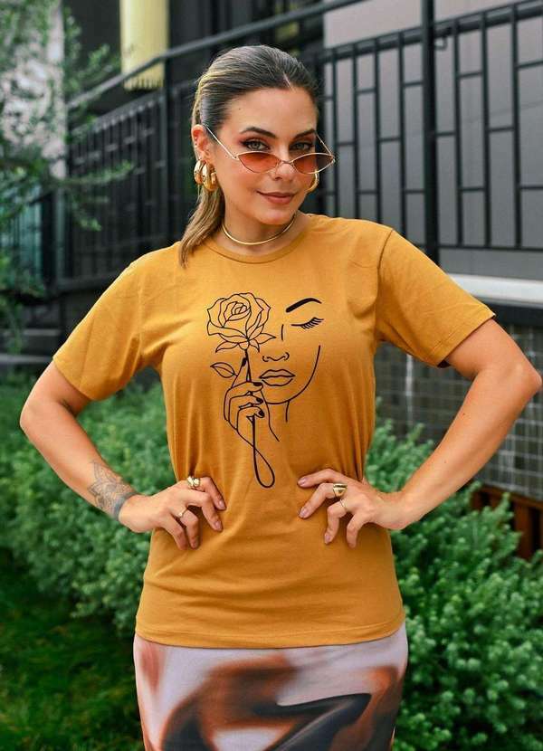 Cianitas - T-Shirt Feminina Mostarda Rosto Mulher Amarelo