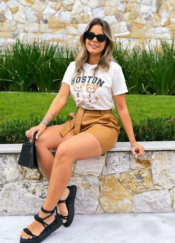 Cianitas - T-Shirt Feminina Off Boston Urso Bege 3