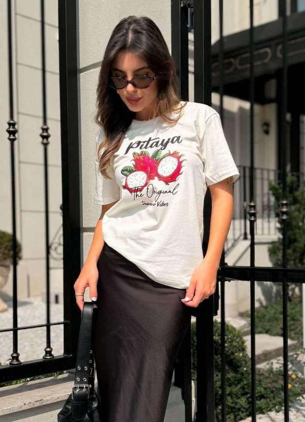 Cianitas - T-Shirt Feminina Off Pitaya Bege 2