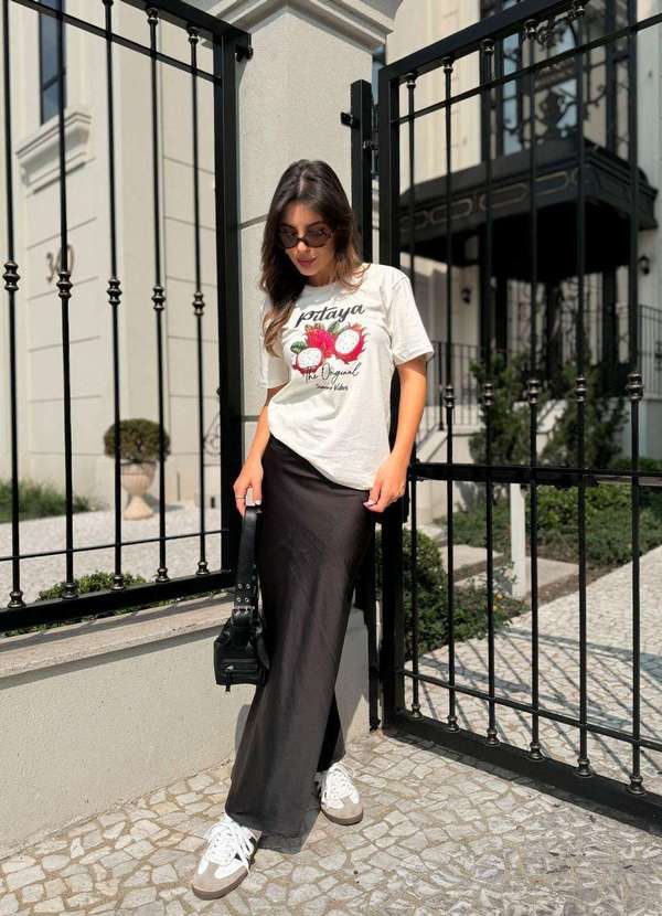 Cianitas - T-Shirt Feminina Off Pitaya Bege 3