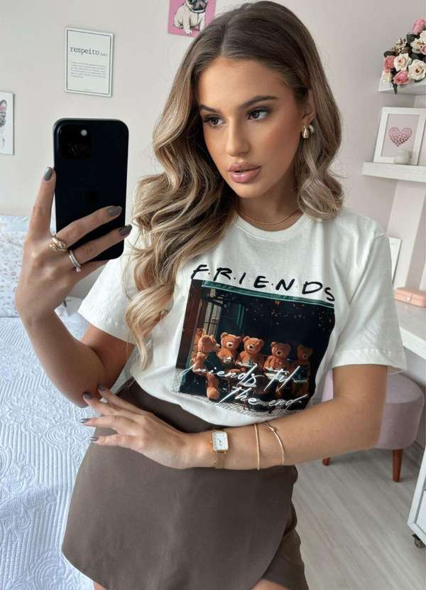 Cianitas - T-Shirt Feminina Off Urso Friends Bege