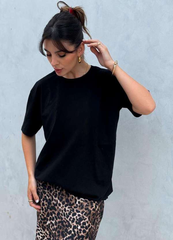 Cianitas - T-Shirt Over Lisa Preta Preto