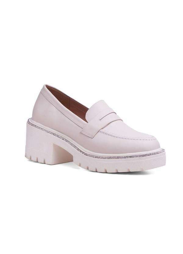 Via Miss - Mocassim Feminino Tratorado Sapato Couro Conforto Elegante Off White