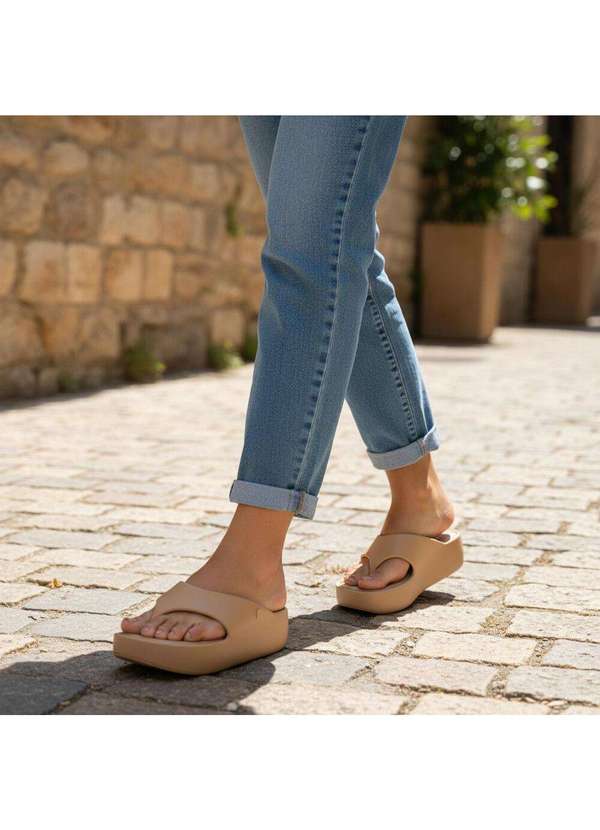 Melissa - Melissa Free Platform Thong 36088 Camel 2