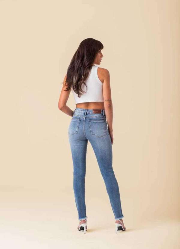 Disparate - Calça Jeans Skinny com Recorte Frontal - Azul 2